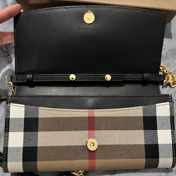Burberry Clutch purse - Picture 5 of 8